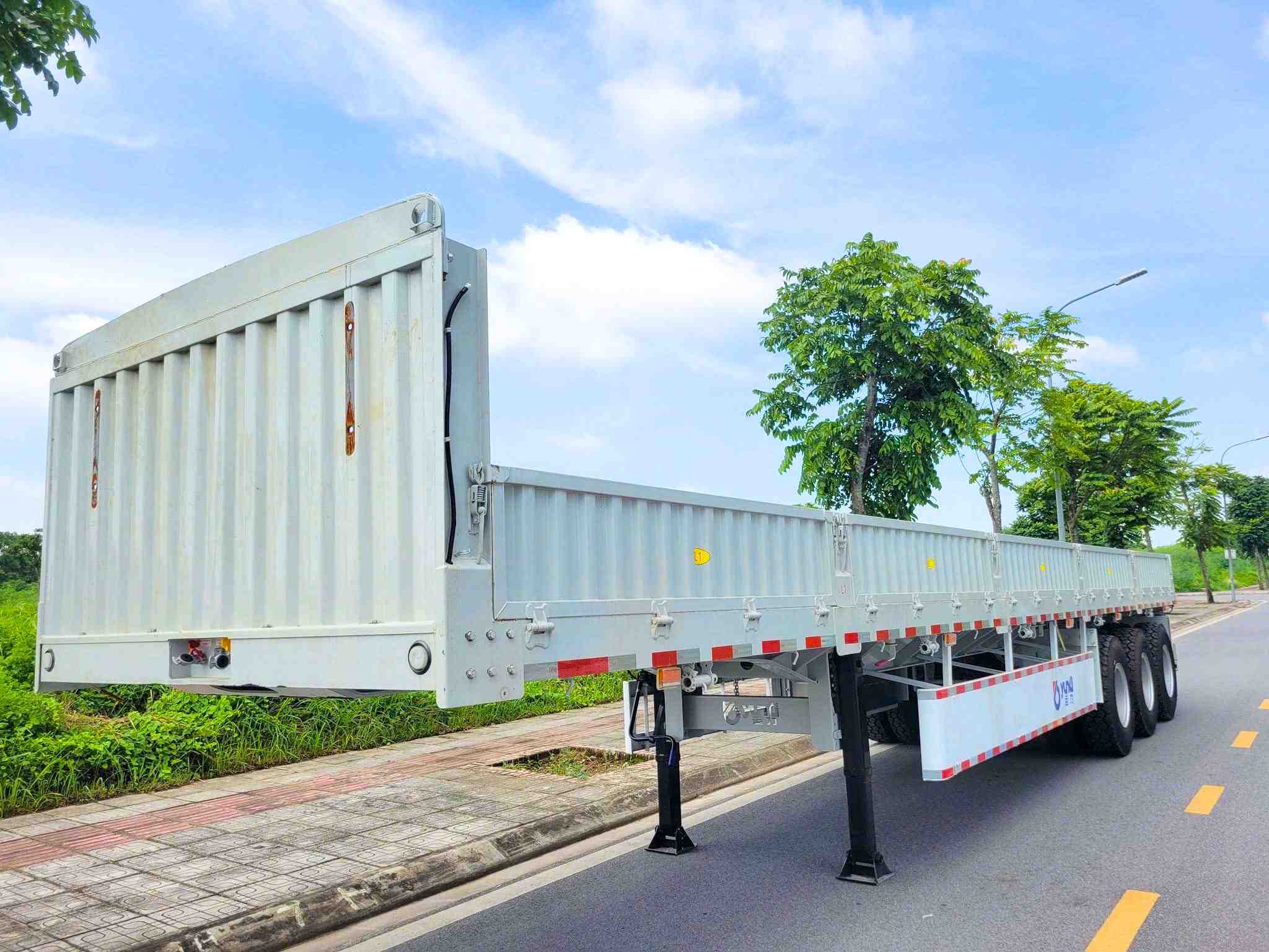 Mooc Lửng Yunli 40ft Giá Tốt